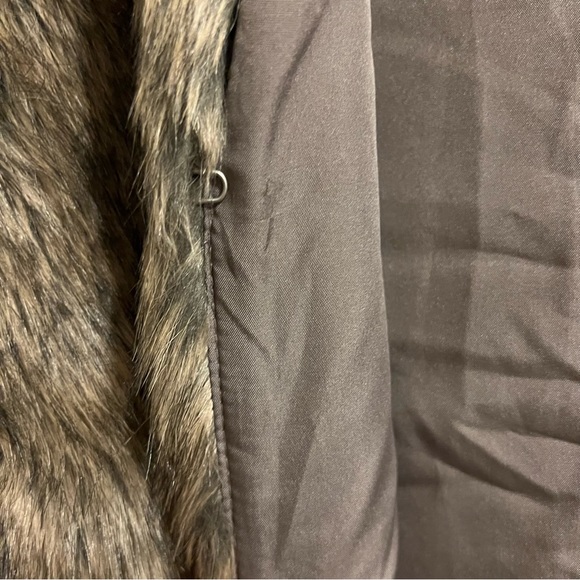 Old Navy Brown Faux Fur Lined Vest Size XS - Picture 5 of 7